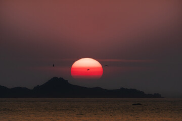 Magnifique coucher du soleil en Bretagne - France