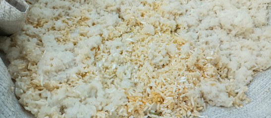 Dry rice food is dried in the sun