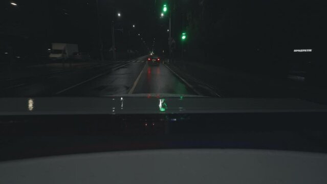 Traffic Patrol Car in Pursuit. Police Officers in Squad Car Chasing Suspect on  Road, Sirens Blazing, High Speed. Cops on Emergency Response Call. Stylish Cinematic Action Packed Shot