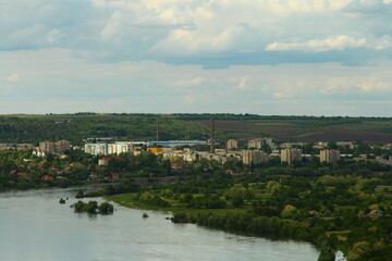 Fototapeta premium A river with a city in the background