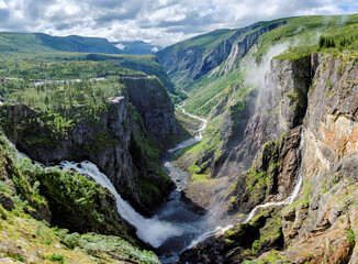 Obraz premium Waterfall in the mountains