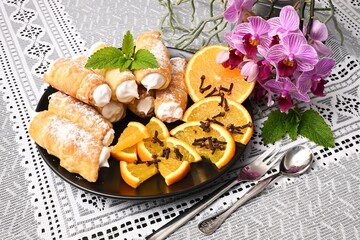 Home cooking - sweet tubes baked from puff pastry,
filled with snow from egg whites or whipped cream,
traditional Czech delicacy.