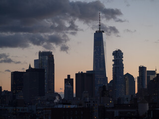 Fototapeta premium Downtown Manhattan skyline at dusk