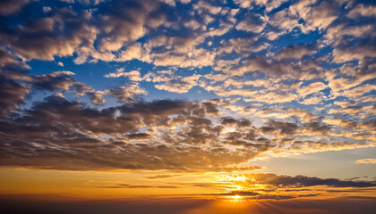 Fototapeta premium Cloudscape: Capturing the Beauty of Sky in Time-lapse Sunrise and Sunset