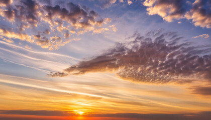Fototapeta premium Cloudscape: Capturing the Beauty of Sky in Time-lapse Sunrise and Sunset