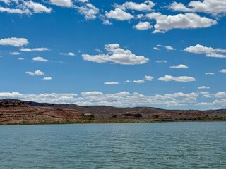 Obraz premium an oasis in the middle of the wild desert - a lake in the Las Vegas desert