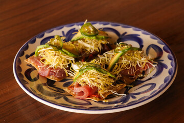 tostada de atún