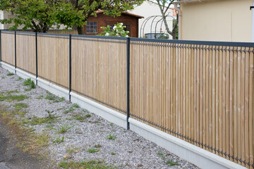 palisade new wooden modern panel fence for home protect garden fender house - obrazy, fototapety, plakaty