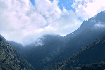 Obraz premium clouds over the mountains