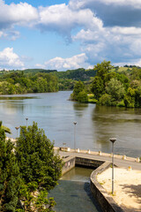 Petite rivi&egrave;re l&rsquo;Hourride se jetant dans la Garonne &agrave; Caz&egrave;res