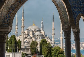 Fototapeta premium A view of the Blue Mosque in Istanbul in Turkey