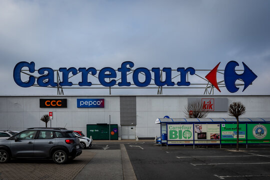 Wroclaw, Poland - February 9, 2023:&nbsp; Carrefour store building with company logotype on the roof.