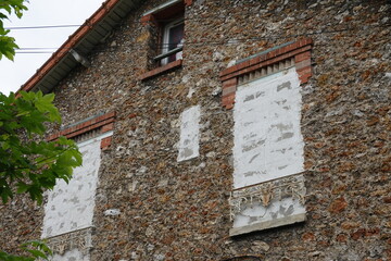 Maison murée pour démolition prochaine