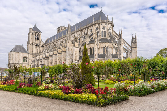 Scenic view of the Cathedral of Saint Etienne of Bourges and its gardens