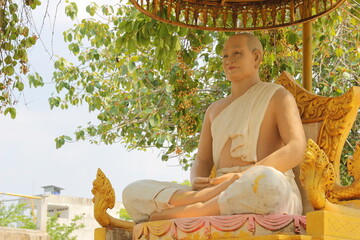 カンボジア、ポイペトにあるお寺の偉い高僧の仏像