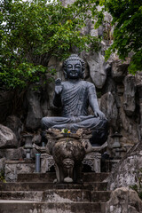 statue of buddha