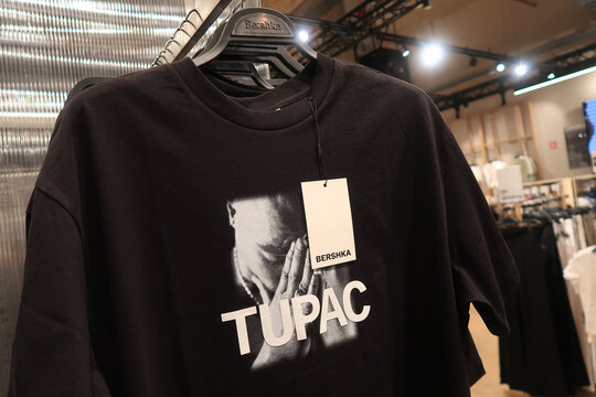Nis, Serbia 05.13.2024 2Pac sweatshirt at the Bershka store in Delta Planet shopping mall