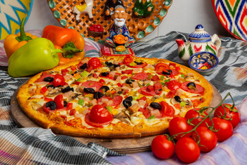 cooking, eating, olives, uzbekistan, asia, wooden', pizza background, delivery food, tomatoes, salami, italian restaurant, italy, yummy, pastry, meat, thin crust pizza, sausage, pizza, vegetarian