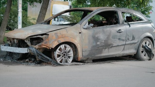 Completely burned car as a result of arson