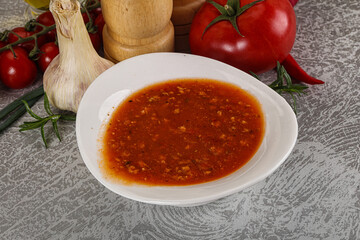 Hot tomato soup with diced chicken