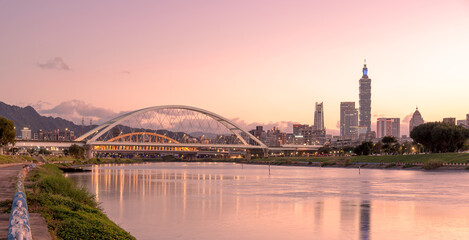 Fototapeta premium tourist attractions in the city park of taiwan, Asia business concept image, panoramic modern cityscape building in taiwan. 