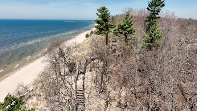 Windy breeze blowing across the lakeshore.