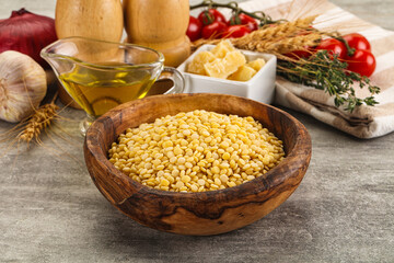 Dry raw wheat pasta - ptitim