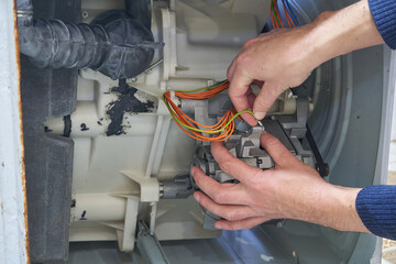 connecting the motor of the washing machine, washing machine engine repair, home appliance repair...
