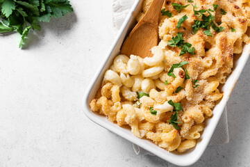 Mac and cheese with breadcrumbs