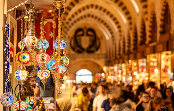  The Spice Bazaar, also called Egyptian Bazaar, is known for its many scents and colors. The oriental spice market is located on Emin&ouml;n&uuml; Square, just to the right of the New Mosque