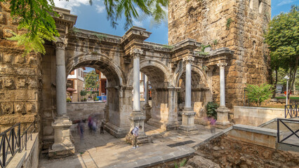 Obraz premium View of Hadrian's Gate in old city of Antalya timelapse hyperlapse, Turkey