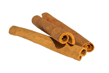 Cynamon, brązowa przyprawa. Na białym tle. 