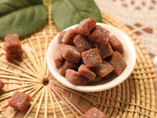 Pork is cut into pieces and then fried.