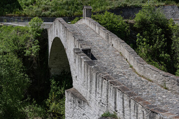 Steinbogenbrücke bei Neubrück Kanton Wallis, Schweiz