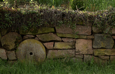 Natursteinmauer Abendsonne
