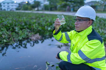 Environmental engineers inspect water quality,Bring water to the lab for testing,Check the mineral...