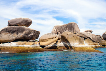 Fototapeta premium The rocky shore of the Similan Islands in Thailand