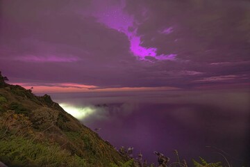 Aurora boreal sobre el mar en Ortegal, Galicia