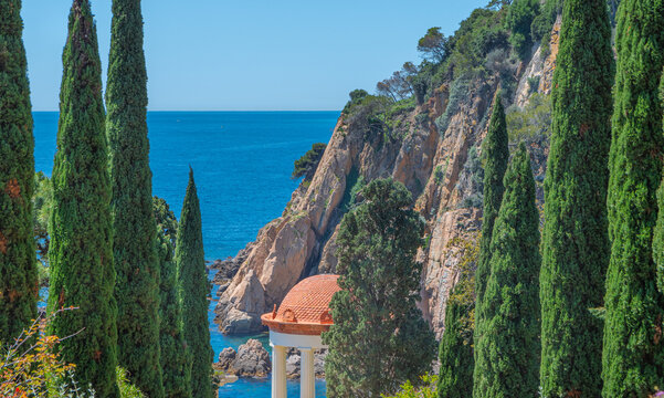Blanes, Espagne - 09 mai 2024 : Jardin botanique Marimurtra &agrave; Blanes, Costa Brava.