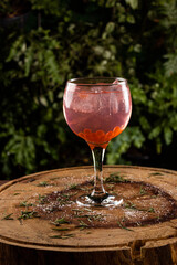 Gin Bubble com bolinhas que explodem na boca
