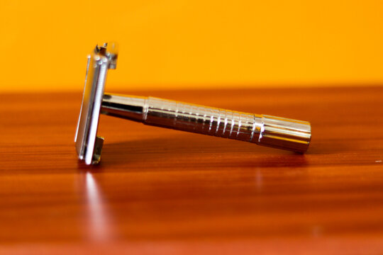 Rastrillo ecol&oacute;gico de metal