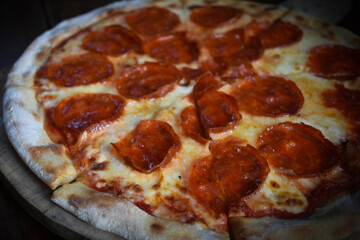Pizza pepperoni deli