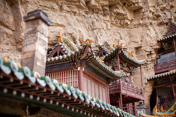 Obraz premium Hengshan Hanging Temple, Hanging Monastery, is a temple built into a cliff near Mount Heng in Hunyuan County, Datong City, Shanxi Province, China.