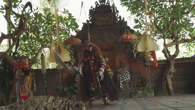 Balinese Rangda Dance highspeed