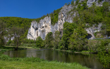 Obere Donau. Bröller Felsen bei Thiergarten im Landkreis Sigmaringen. Schwäbische Alb
