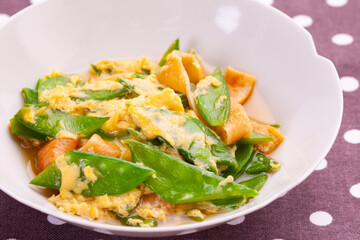 サヤエンドウの卵とじ