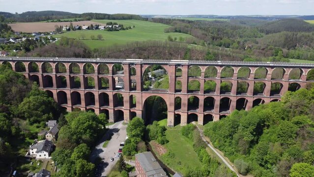 Blick auf die G&ouml;ltzschtalbr&uuml;cke im Vogtland, Sachsen 4k