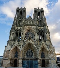 Fototapeta premium Stunning aerial view of the majestic Barcelona Cathedral, situated in the city of Barcelona