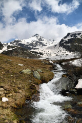 The peak of Mombarone, on the border between Piedmont and Valle d'Aosta, seen climbing from the Trovinasse.