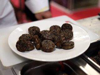 ración de morcilla de burgos frita